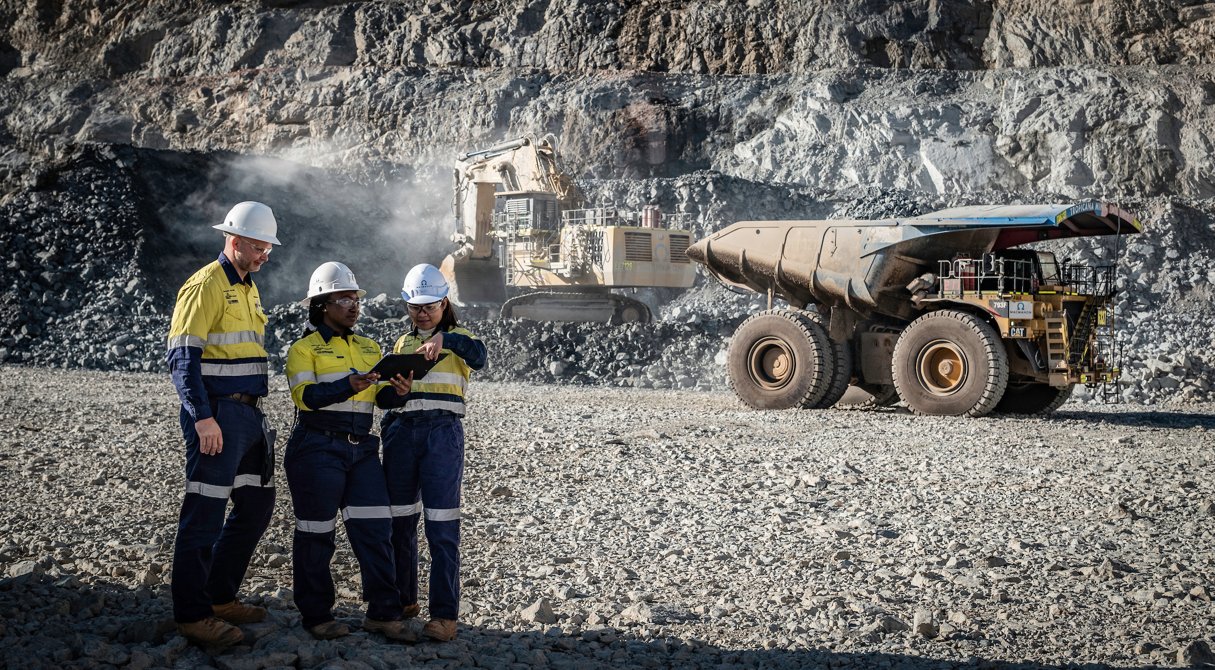Mining pit floor